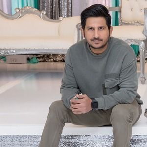 Meet your Posher, Syed